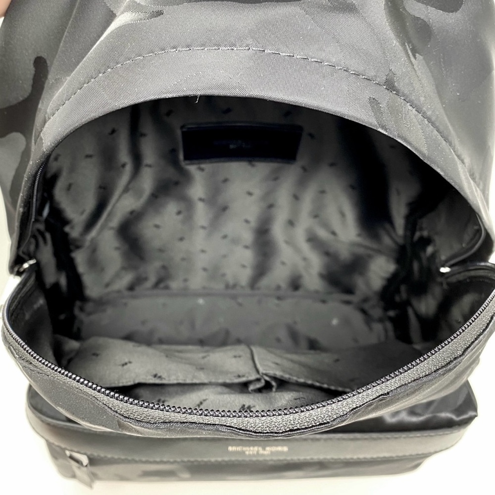 NWT Michael Kors Backpack - Picture 6 of 10
